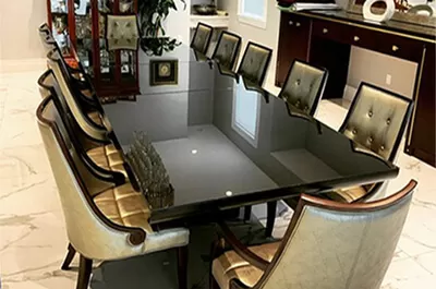 Mesa de vidro preta